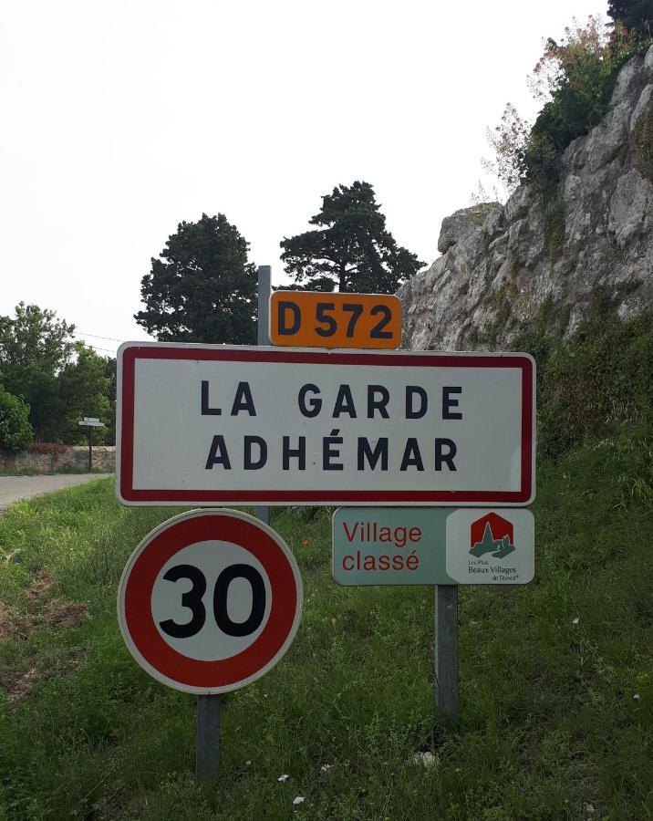 La Garde Adhemar, L'Escalier Medieval Eksteriør bilde