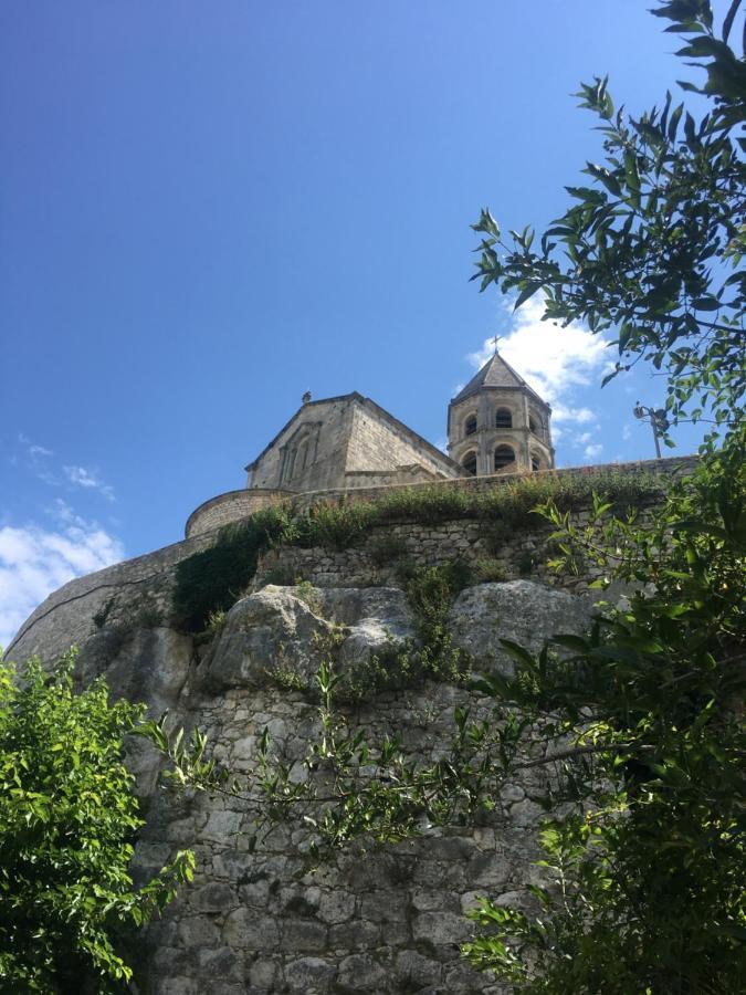 La Garde Adhemar, L'Escalier Medieval Eksteriør bilde
